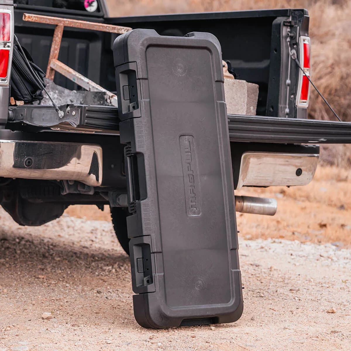 R44 DAKA Hard Case Black - photo 2