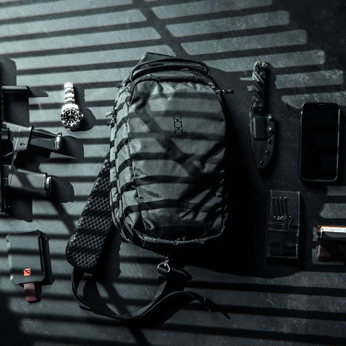 Fade Sling Black