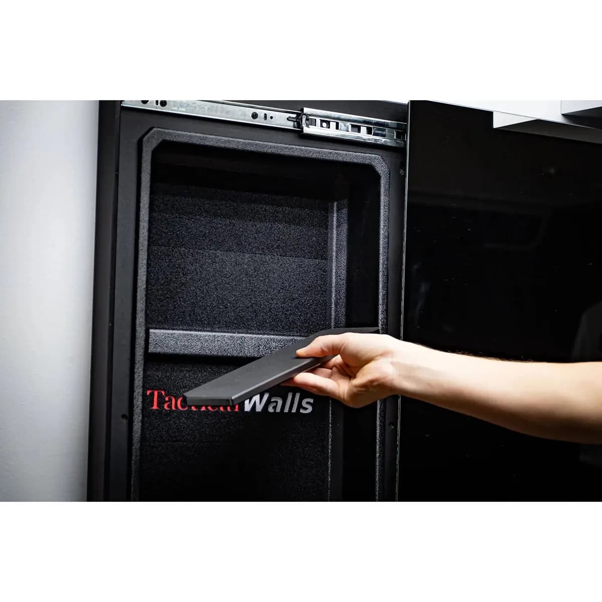 1420 Wall Insert
