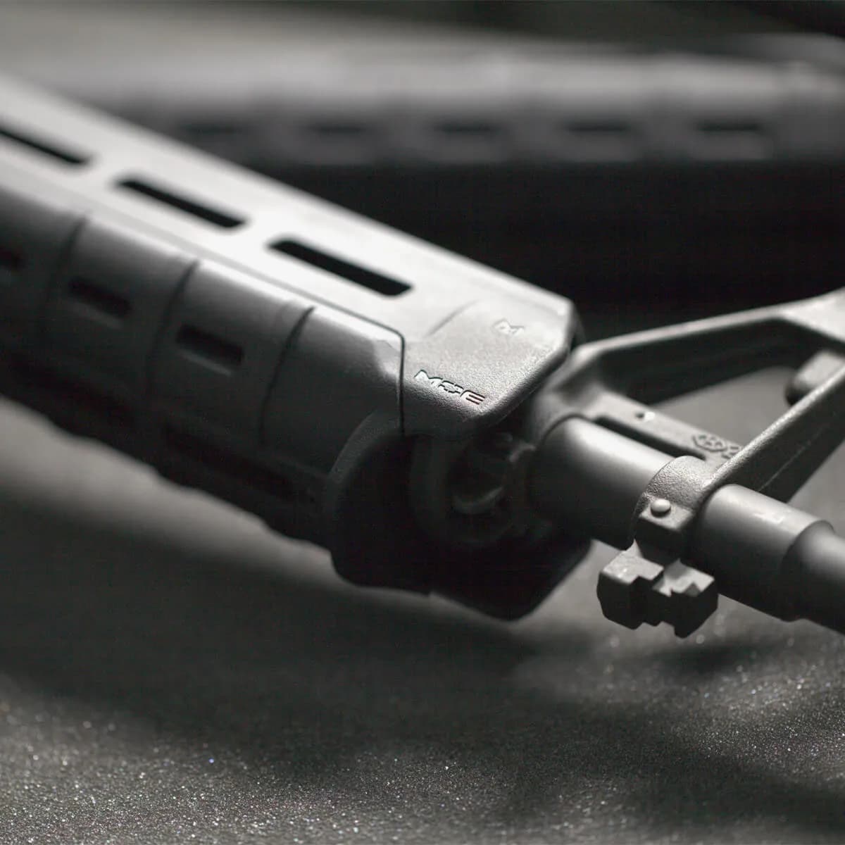 MOE Handguard M-LOK Carbine Length for AR-15 Black - photo 2