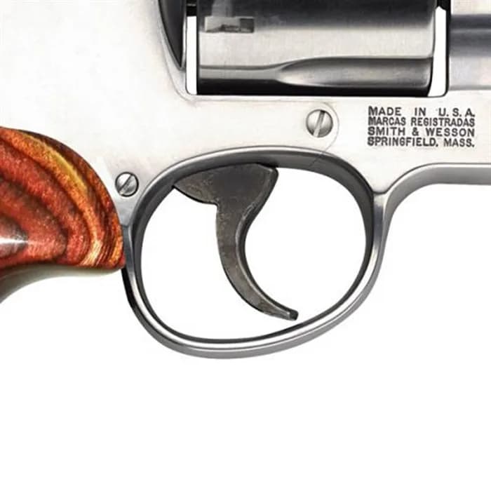 Model 629 Deluxe N-Frame 44 Magnum 3โ BBL 6RD SS/Wood - photo 2
