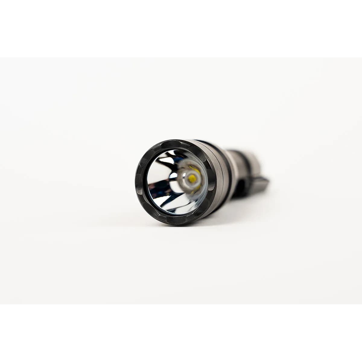 MCH-DUTY Dual-Fuel Hi-Output Flashlight 1800 Lumen Black - photo 5