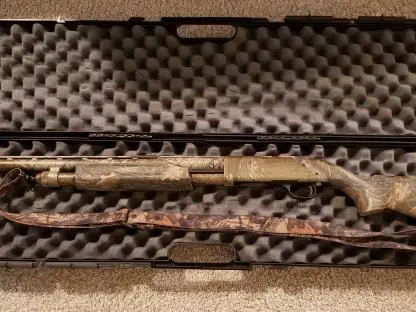 Mossberg 835 12GA Shotgun in Realtree Hardwoods Camo
