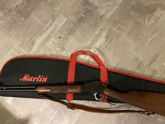 Marlin 1894 .44 magnum Excellent Condition Skinner Sights Marlin Sling & Case w/ Box