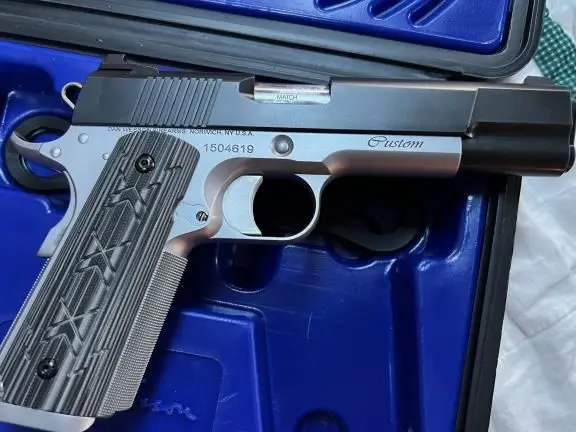 Dan Wesson Valor 1911 Factory Custom