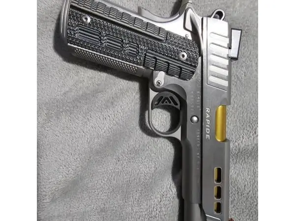 Kimber 1911 .45 rapide Dawn.