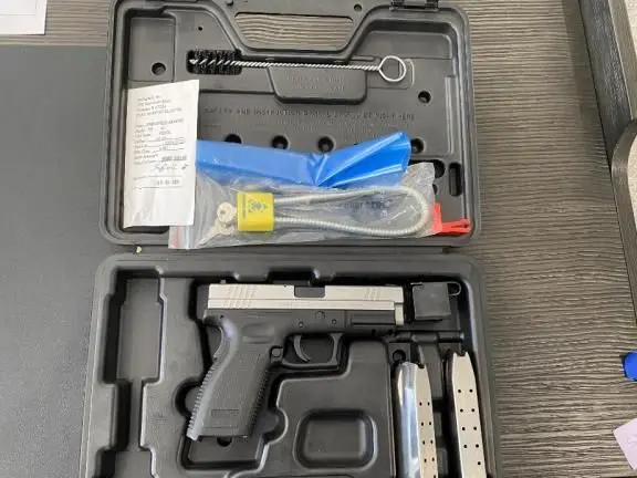 SPRINGFIELD XD -40 TWO TONE