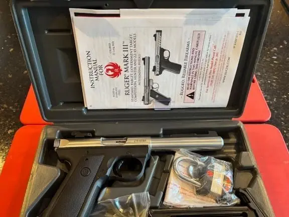 NEW Ruger Mark III MKIII 22/45 Hunter Stainless Pistol 22 LR W Case (2) Mags