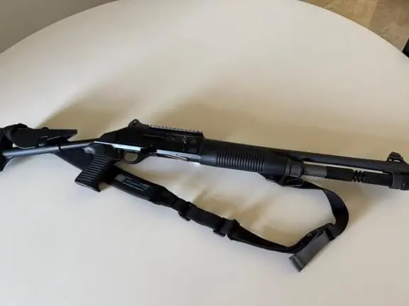 Benelli M1014 Like New!
