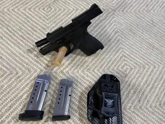 Smith & Wesson M&P9 Shield
