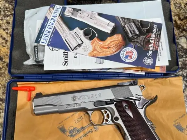 2004 New SW 1911 45acp