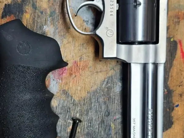 RUGER GP100