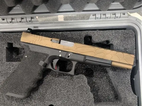 Custom Glock 17L Kryptek