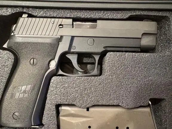 Excellent Sig Sauer P226 DAK 40 cal