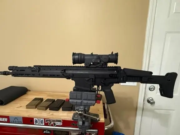 FN Herstal Scar 17S