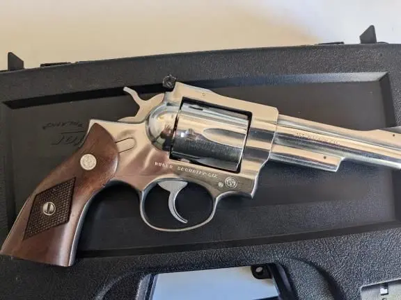 Stainless 4 inch Ruger security six 357