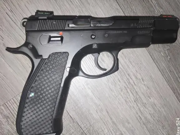 CZ75 B 9mm ported slide and upgraded iron sights- grips sale for 650 or trade for Glock 19X MOS