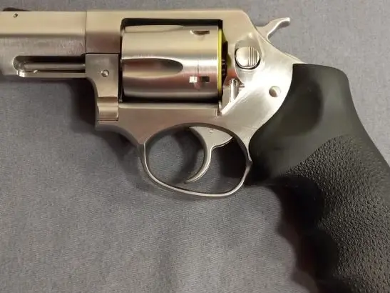SP-101 Stainless Steel SP 101 Ruger SP101 .357 Magnum HOGUE FINGERGROOVES GRIPS