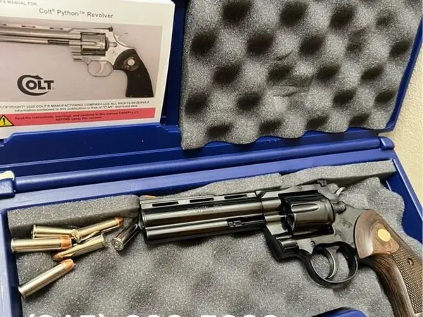 COLT PYHTON 357 BLUE