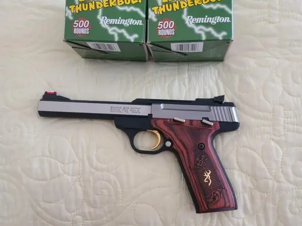 Browning Buckmark Madalion 22 LR.