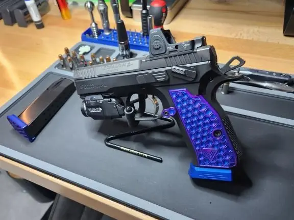 CZ Shadow compact (NIB)