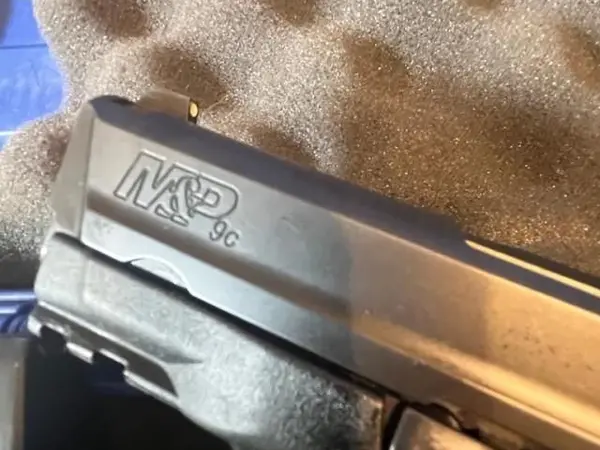 S&W M&P 9c