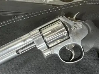 Very nice S&W 629 Classic 44 mag $850 Firm 4234705704