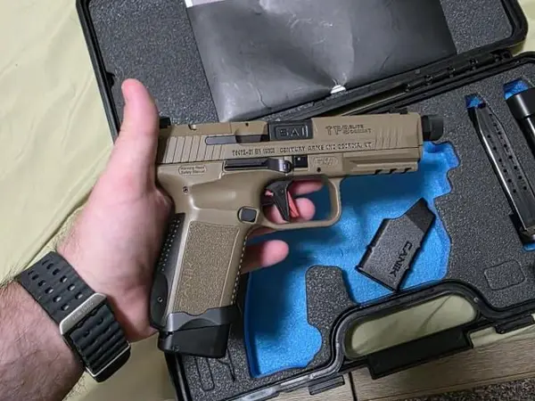 Canik combat elite. Salient arms.
