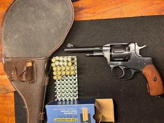 Nagant M1895 revolver