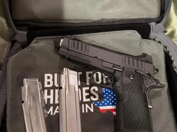 Staccato C2 with threaded barrel 9mm