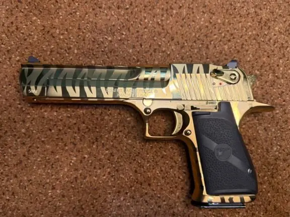 Gold Desert Eagle .50 AE