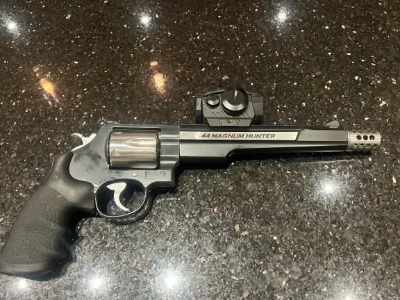 Smith & Wesson Performance Center Hunter 44 Magnum