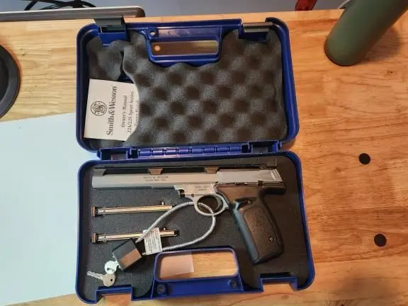 Smith and Wesson 22lr