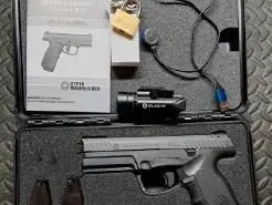 Steyr L 40 A1 .40 SW, 2x 12 rd magazines