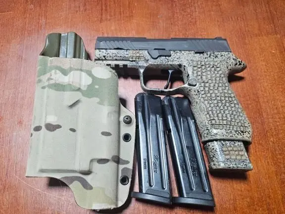 P320