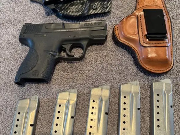 Smith & Wesson shield