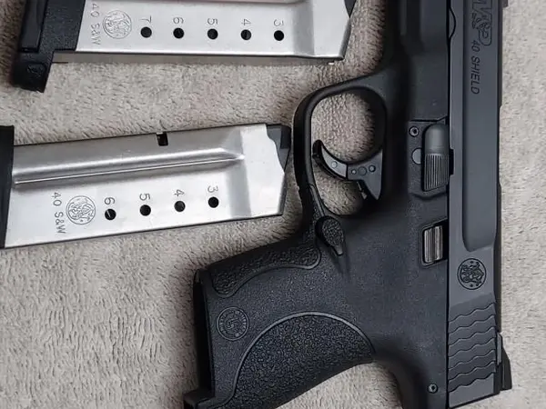 Smith&Wesson M&P 40 Shield Like New