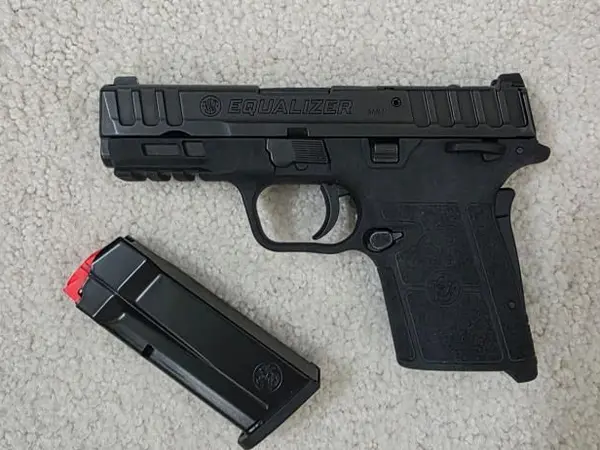 NIB SMITH WESSON 9MM EQUALIZER