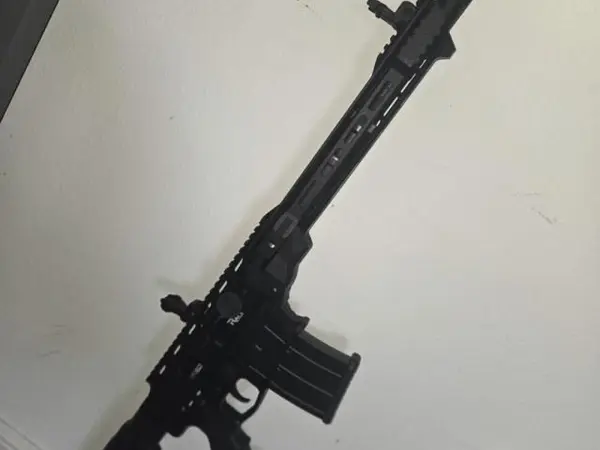VR-82 Semi auto 20ga mag fed shotgun