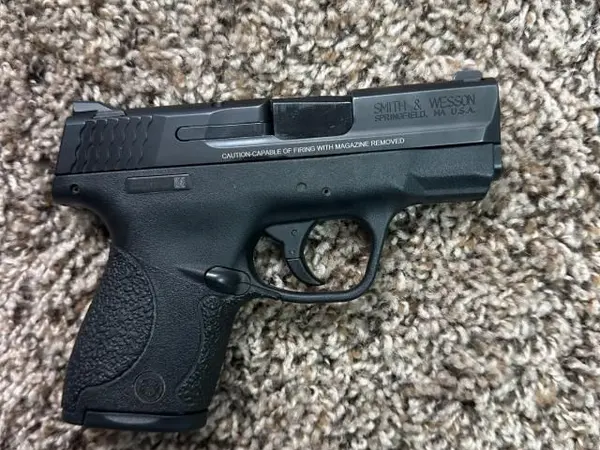 Smith and Wesson M&P Shield 40