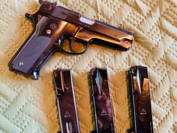 Smith & Wesson 59