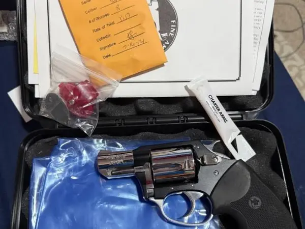 NIB Charter Arms .38 Special Undercover Lite