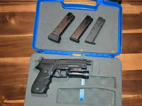 Rare Sig Sauer P226R DA/SA 9mm Pistol w/ Accessories