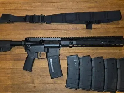 Aero Precision M4E1 Upper & Lower 5.56 | Magpul Furniture | Streamlight | 6x Pmags — $650