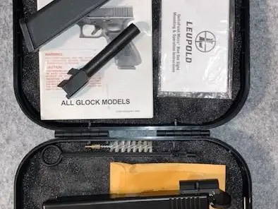 Glock 22 .40 S&W, .357 Sig, Leupold DeltaPoint Micro, 8 mags