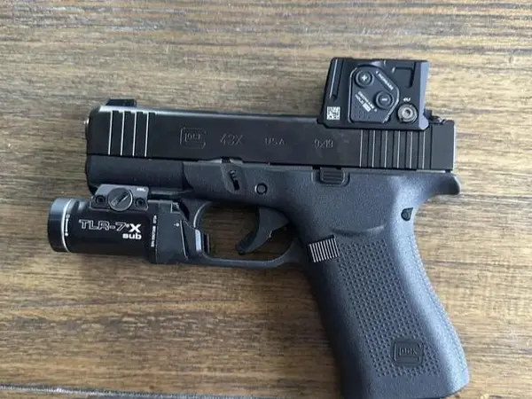 Glock 43x COA with stream light tlr7