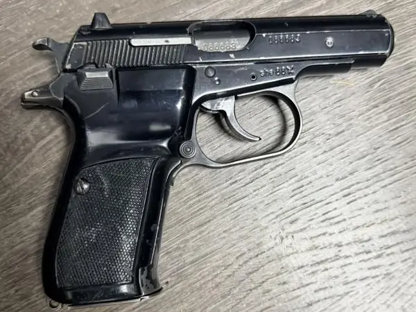 CZ-82 9x18 Makarov Surplus Pistol – 1988 Czech Military/Police – Bright Bore