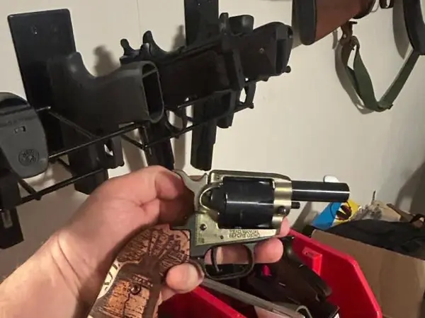 Heritage Arms Barkeep w/extra 22wmr cylinder