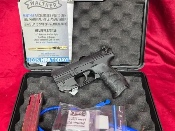 Walther P22Q Pistol Set with factory laser