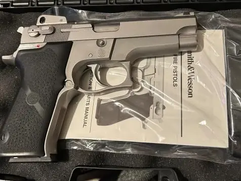 Smith & Wesson 659